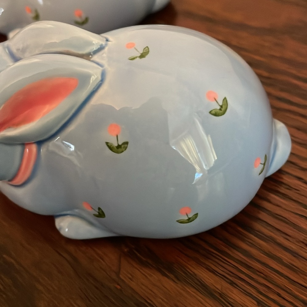 Otagiri Bunny Salt & Pepper Shakers - Picture 3 of 6